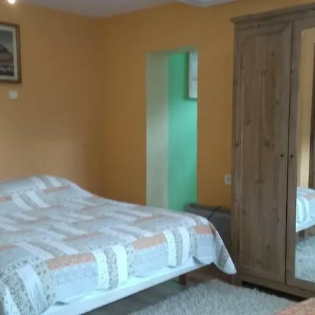 Naszaly Kapuja Vendeghaz Kosd