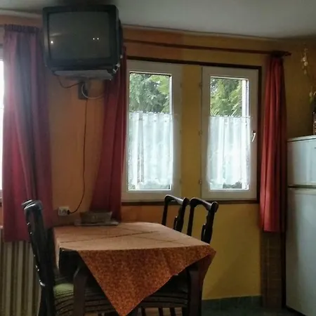 Naszaly Kapuja Vendeghaz *
